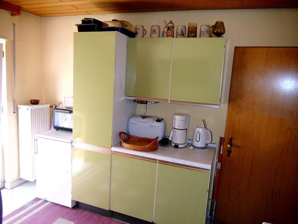Ferienappartement Obrigheim موسباخ الغرفة الصورة
