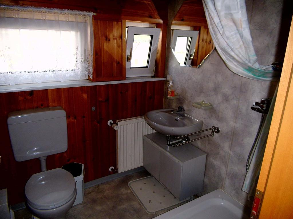 Ferienappartement Obrigheim موسباخ الغرفة الصورة